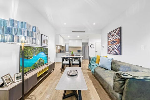 Rooftop 2 Bed Apt With Terrace At Newtown MHS - Accommodation Adelaide 0