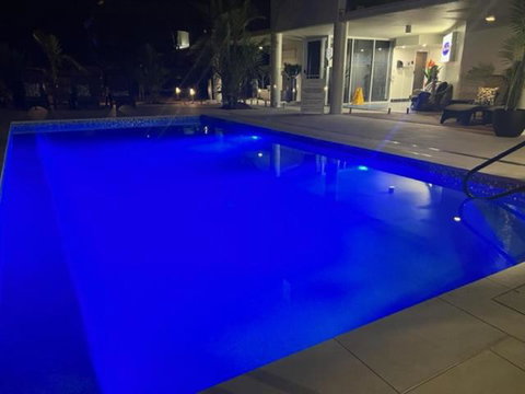 ROOFTOP APARTMENT AT MARINA TERRACES - Accommodation Adelaide 1