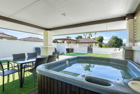 Rooftop Tranquility At Stunning Temple Resort - Accommodation Adelaide 0