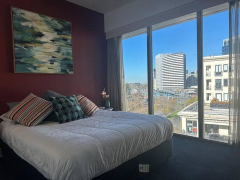 Royal Garden Residence - Accommodation Adelaide 0