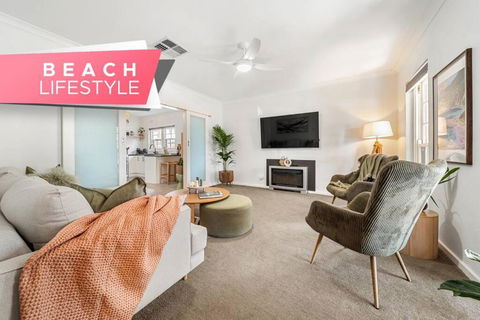 Sage By The Sea - WiFi, BBQ, Beach, Art - Accommodation Adelaide 0
