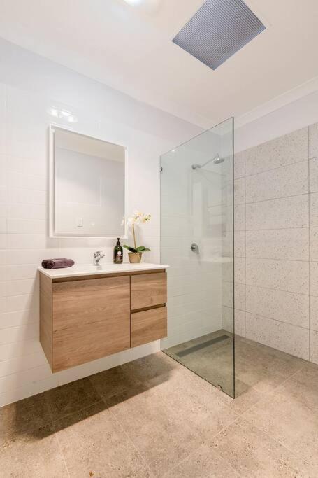 Salt & Pepper; Beautiful Town House In Margs! - Accommodation Adelaide 2