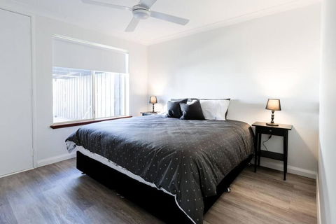 Salt & Pepper; Beautiful Town House In Margs! - Accommodation Adelaide 3