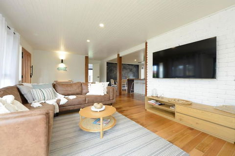Salty Escape - Accommodation Adelaide 0