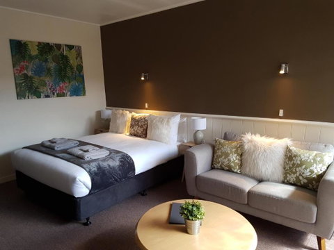 Sandpipers @ Millicent - Accommodation Adelaide 0