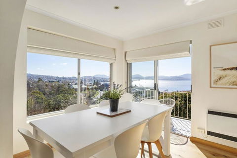Sandcastle At Sandy Bay Perfect Location Views - Accommodation Adelaide 2