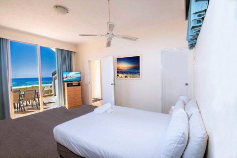 Sandcastles On Currumbin Beach - Accommodation Adelaide 3