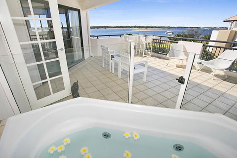 Sandcastles On The Broadwater - Accommodation Adelaide 2