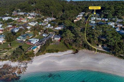 Sandlines At Hyams Beach - Accommodation Adelaide 1