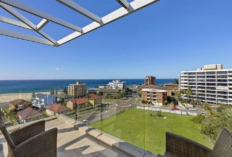 Sandy Cove Apartment The Entrance 31 - Accommodation Adelaide 1