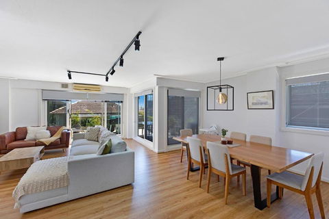 Sandy Cove Apartment The Entrance 8 - Accommodation Adelaide 0
