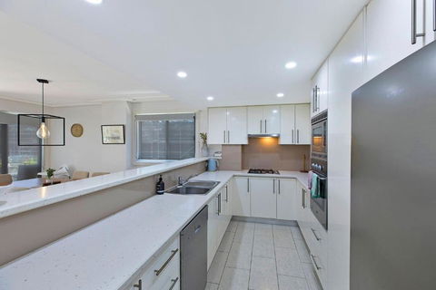 Sandy Cove Apartment The Entrance 8 - Accommodation Adelaide 3