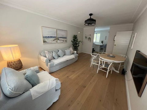 Sunny Boutique Apartment - Accommodation Adelaide 0