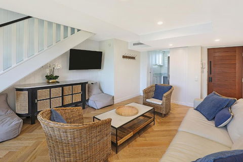 TARA7- On Trend At Taranaki - Accommodation Adelaide 3