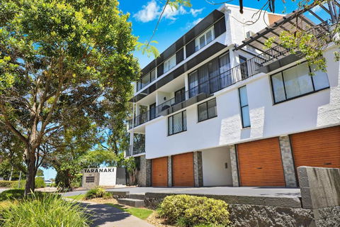 TARA7- On Trend At Taranaki - Accommodation Adelaide 1