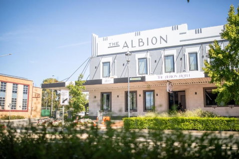 The Albion Hotel - Accommodation Adelaide 3