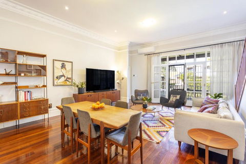 The Federation Cottage - EXECUTIVE ESCAPES - Accommodation Adelaide 2