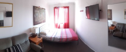 Beachside Backpackers - Accommodation Adelaide 1