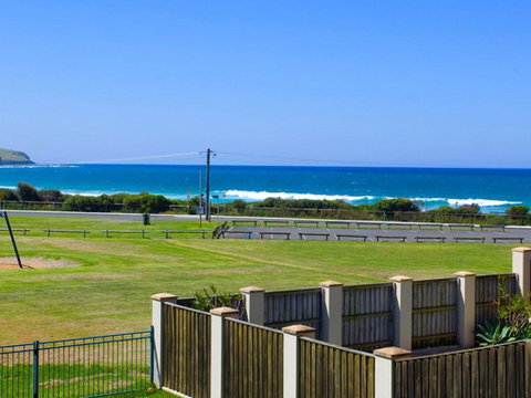 Beachside Retreat - Accommodation Adelaide 0