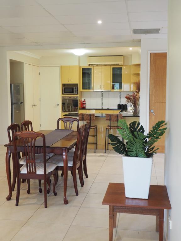 Mount Ommaney QLD Accommodation Adelaide