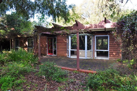 BEECHWOOD - SURF SIDE - Accommodation Adelaide 0