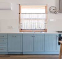 Bird In Hand Cottage Port Noarlunga - Accommodation Adelaide