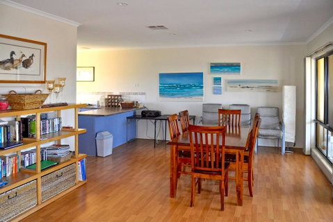 Black Duck - Accommodation Adelaide 1