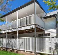 Blake Loft on Manning - 500 metres to two beaches - Accommodation Adelaide
