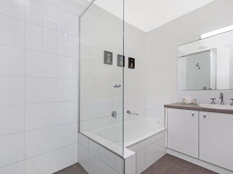 Blue Vista - Accommodation Adelaide 1