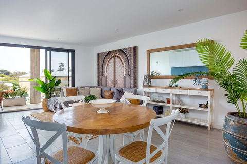 Blue Waters On The Beach: Absolute Beachfront, Views - Accommodation Adelaide 1