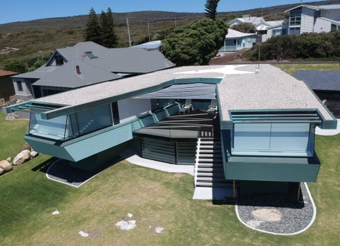 Boathouse - Nearly In The Water And Wonderful Views - Accommodation Adelaide 1