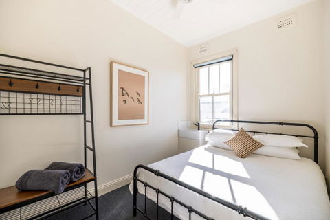 The Middle - Accommodation Adelaide 3