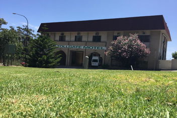 Tollgate Motel with Accommodation Adelaide