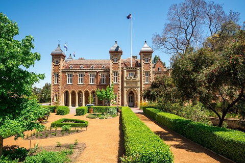 Perth Scavenger Hunt: Perched On A Swan - Accommodation Adelaide 0