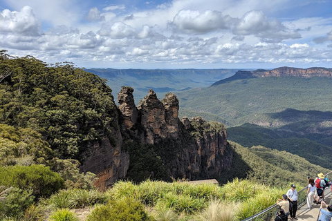 Blue Mountains Private Tour - Wild Kangaroos, Waterfalls And The Three Sisters - Accommodation Adelaide 0