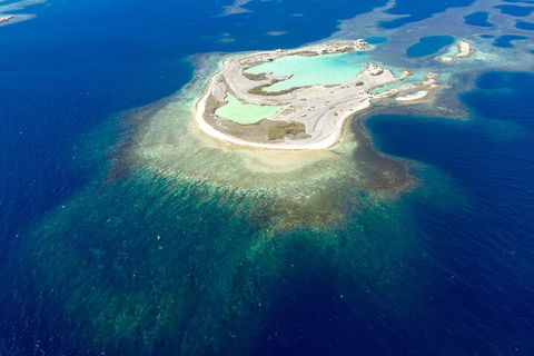 Abrolhos Islands Fixed-Wing Scenic Flight - Accommodation Adelaide 4