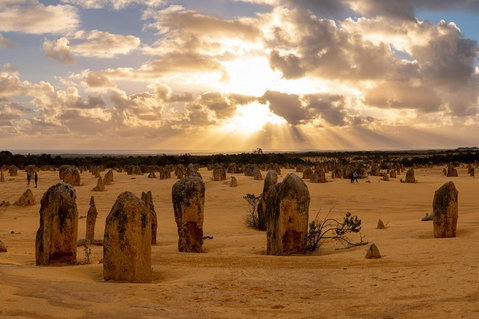 Pinnacle Desert Sunset And Night-time Stargazing Tour From Perth - Accommodation Adelaide 0