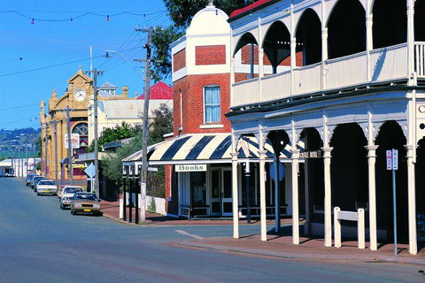 2-Day Wave Rock, York, Wildflowers & Aboriginal Experience - Accommodation Adelaide 5