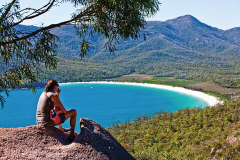 4-Day Fabulous Tasmania Tour: Wineglass Bay, Port Arthur, Devils & Bruny Island - Accommodation Adelaide 2