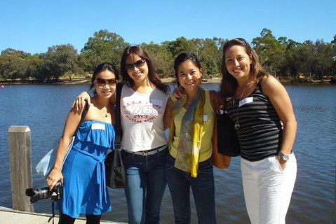 1/2 Day Swan Valley Wine Cheese & Chocolate Tour Inc Afternoon Cruise To Perth - Accommodation Adelaide 2